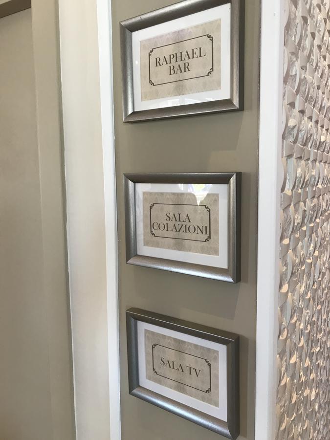 Hotel Raphael 博尔迪盖拉 外观 照片