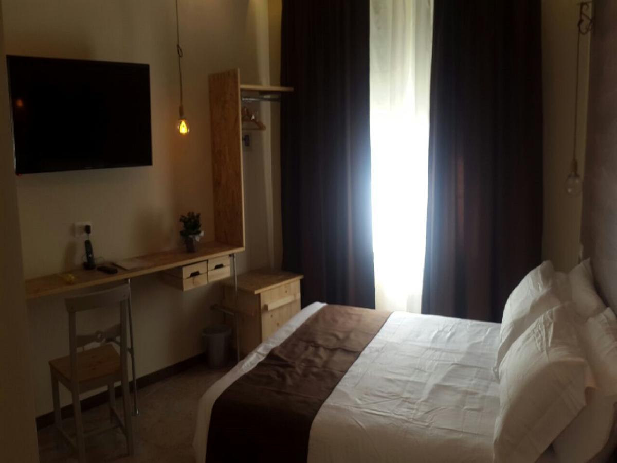 Hotel Raphael 博尔迪盖拉 外观 照片