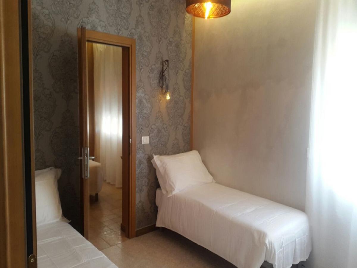 Hotel Raphael 博尔迪盖拉 外观 照片