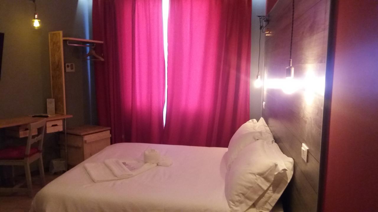 Hotel Raphael 博尔迪盖拉 外观 照片
