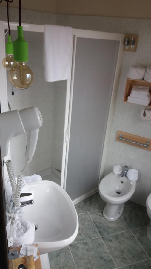 Hotel Raphael 博尔迪盖拉 外观 照片