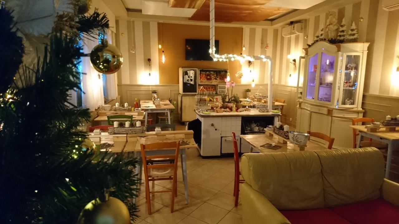 Hotel Raphael 博尔迪盖拉 外观 照片